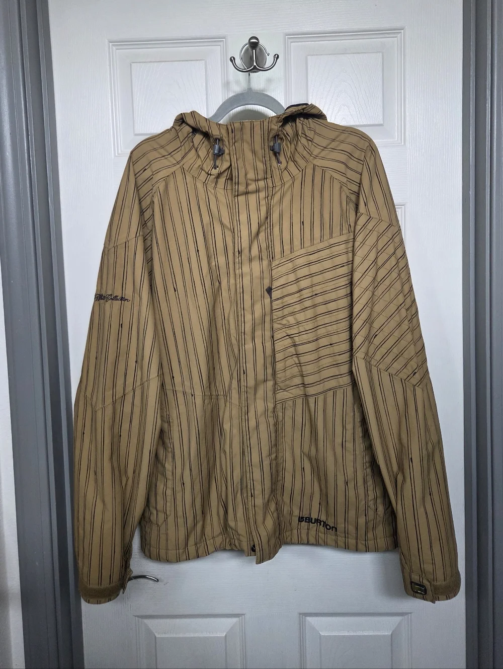 Burton Men’s Tan Pinstriped Hooded Snow Jacket The White Collection Gorpcore Med